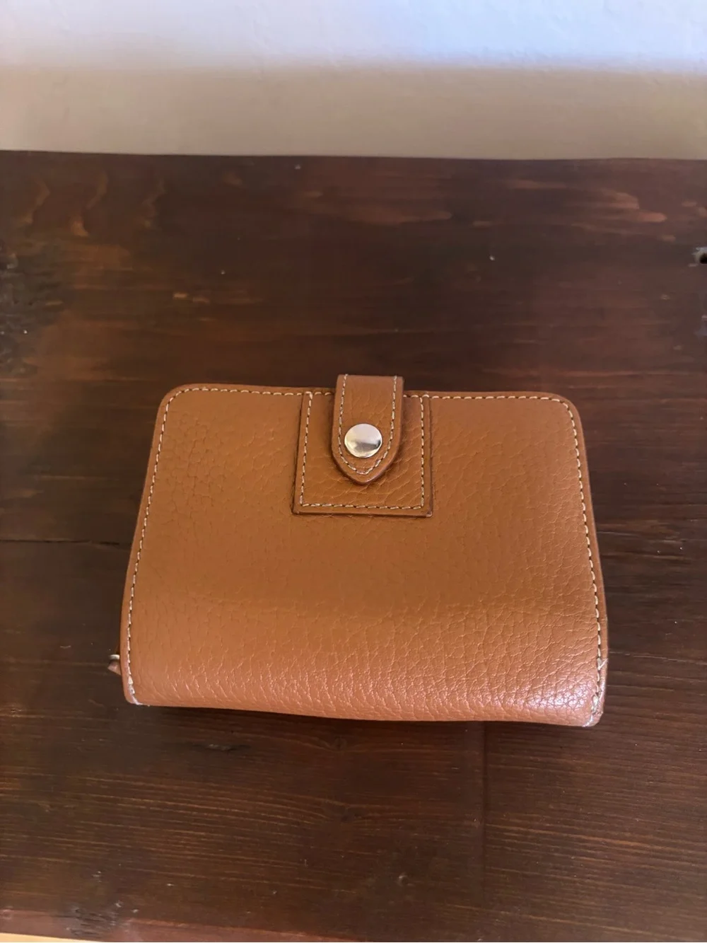 Vintage Dooney & Bourke Tan Pebbled Leather Zip Wallet with Metal Logo